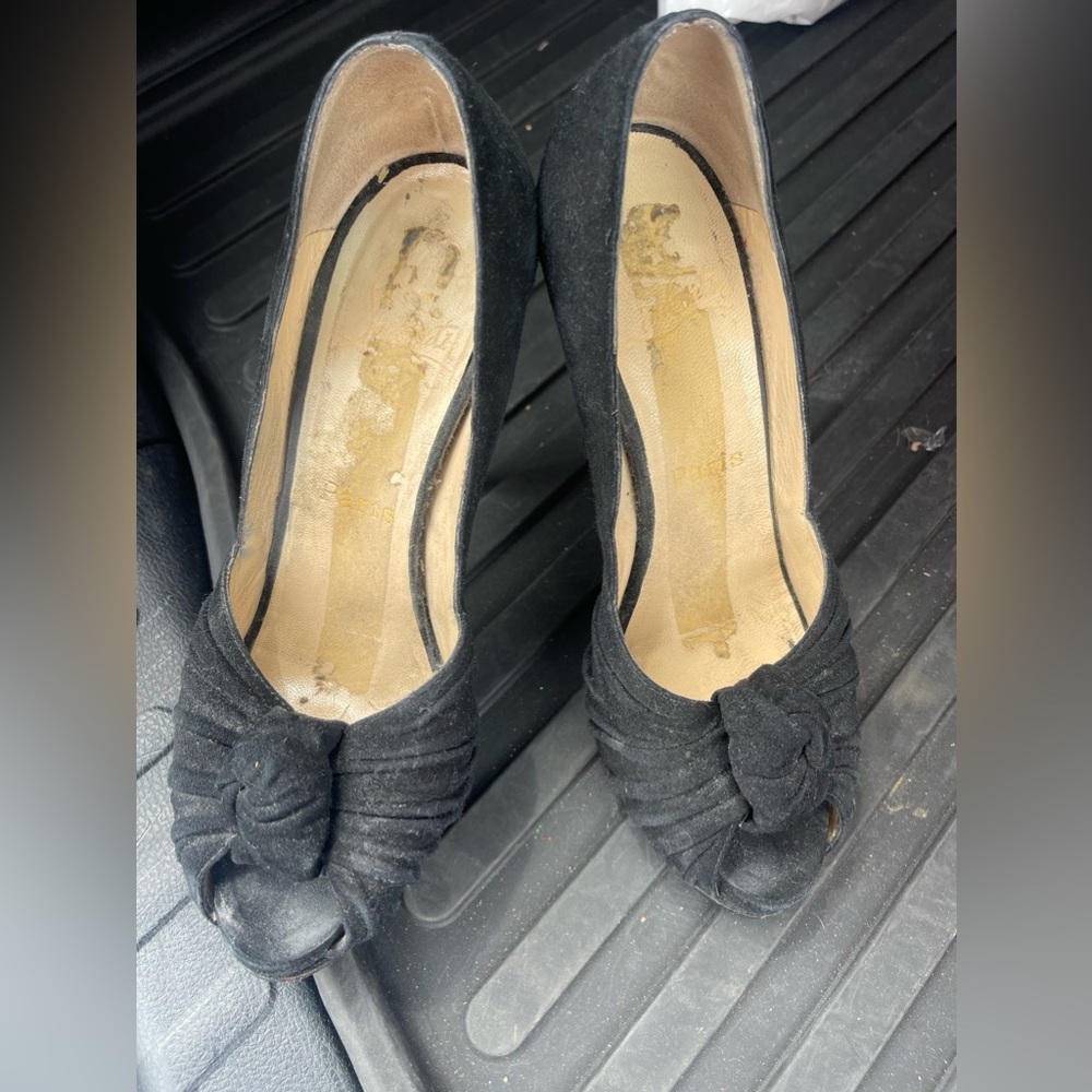 CHRISTIAN LOUBOUTIN PEEP TOE SIZE 36 BLACK